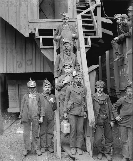 Small Group of Breaker Boys, Portrait, Woodward Coal Mines, Kingston, Pennsylvania, USA, Detroit Publishing Company, circa 1900