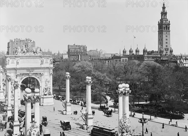 Madison Square and Dewey Arch, New York City, New York, USA, Detroit Publishing Company, 1900