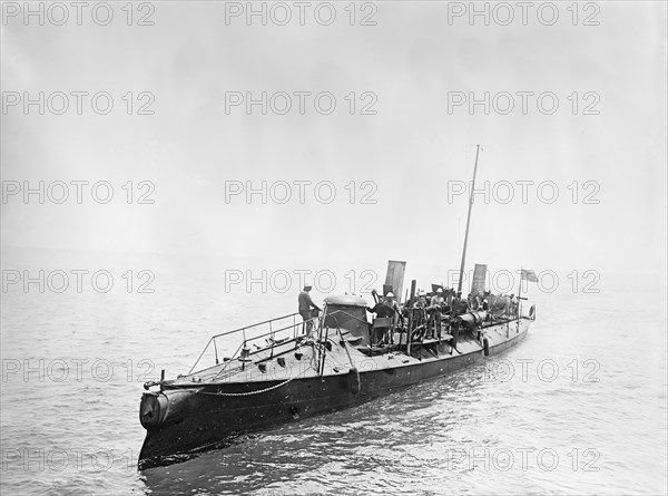 U.S. Naval Torpedo Boat and Crew, Detroit Publishing Company, 1900