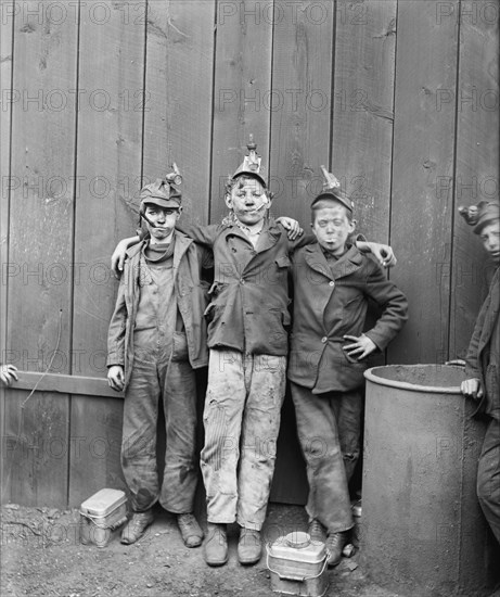 Three Coal Breaker Boys, Woodward Coal Mines, Kingston, Pennsylvania, USA, Detroit Publishing Company, 1890