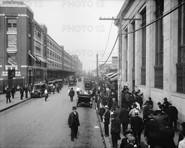 Workers Outside Ford Motor Company, Detroit, Michigan, USA, Detroit Publishing Company, 1910