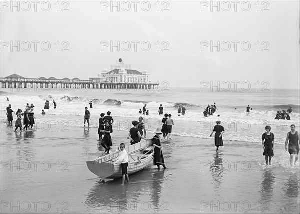 Rowboat and Beachgoers at Beach, Atlantic, City, New Jersey, USA, Detroit Publishing Company, 1900