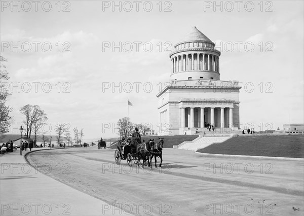 Grant's Tomb and Riverside Drive, New York City, New York, USA, Detroit Publishing Company, 1901