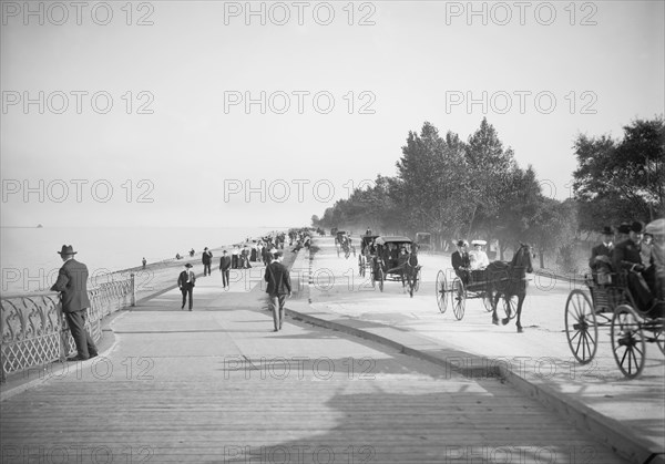 Lake Shore Drive, Lincoln Park, Chicago, Illinois, USA, Detroit Publishing Company, 1905