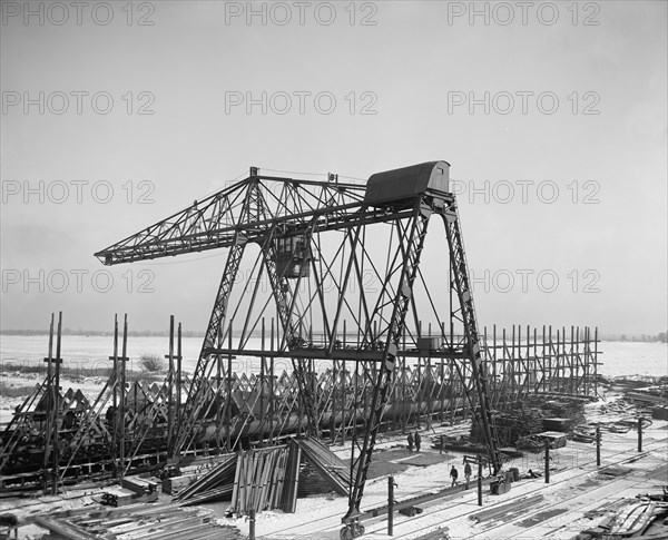 Gantry Crane, Great Lakes Engineering Works, Michigan, USA, Detroit Publishing Company, 1905