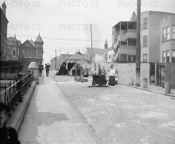 People Cooking in Street after Earthquake, San Francisco, California, USA, Detroit Publishing Company, 1906