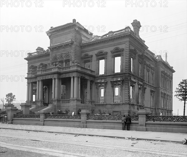 Ruins of Flood Mansion after Earthquake, Nob Hill, San Francisco, California, USA, Detroit Publishing Company, 1906