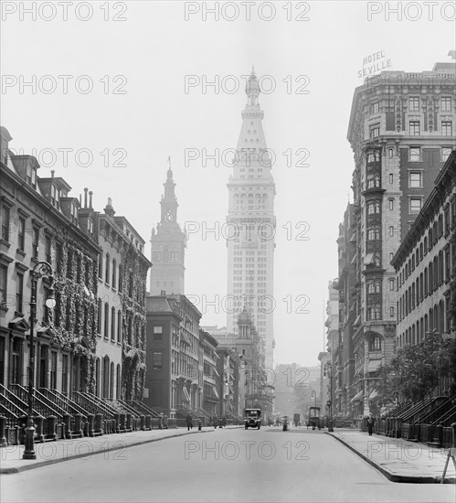 Madison Avenue and Metropolitan Life Tower, New York City, New York, USA, Detroit Publishing Company, 1910