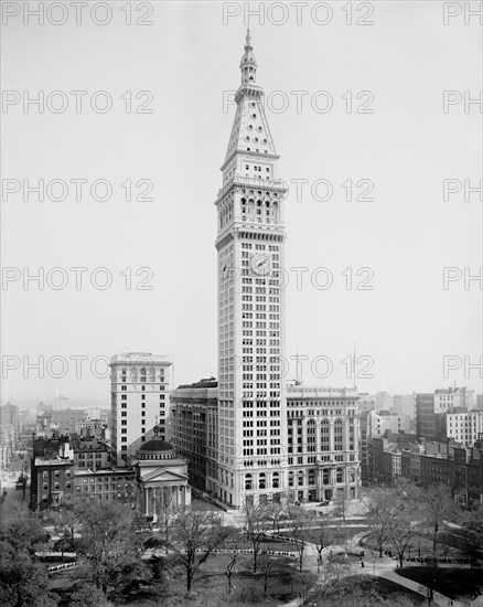 Metropolitan Life Insurance Building and Tower, Madison Square, New York City, New York, USA, Detroit Publishing Company, 1910