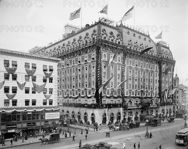 Hotel Astor and Broadway, New York City, New York, USA, Detroit Publishing Company, 1909