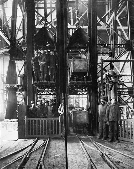 Hoisting Ore & Lowering Miners, Lead Homestake Mine, South Dakota, USA, Detroit Publishing Company, 1905