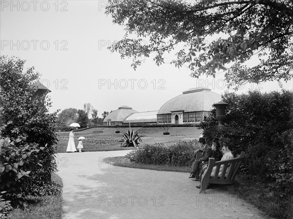 Conservatory, Washington Park, Chicago, Illinois, USA, Detroit Publishing Company, 1905