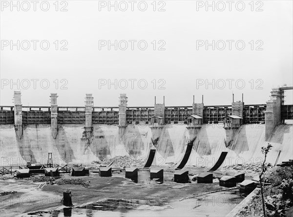 Gatun Lake Spillway, Panama Canal, Detroit Publishing Company, 1913