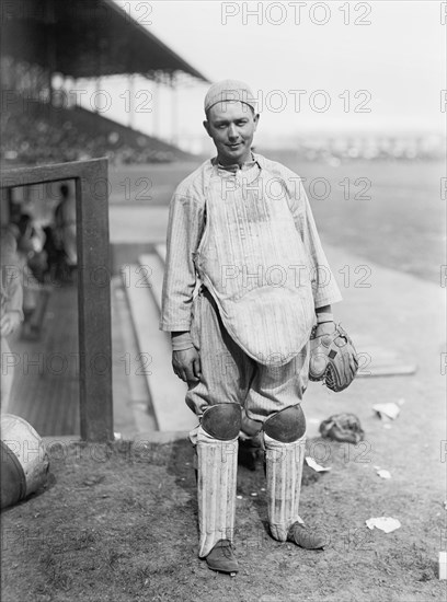 Chester "Pinch" Thomas, Major League Baseball Player, Boston Red Sox, Portrait, Harris & Ewing, 1913