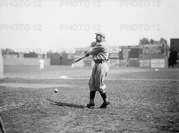 Dutch Leonard, Major League Baseball Player, Left-Handed Pitcher, Portrait, Boston Red Sox, Harris & Ewing, 1913