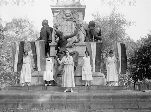 Suffragettes Demonstrating at Lafayette Statue, Washington DC, USA, Harris & Ewing, 1918