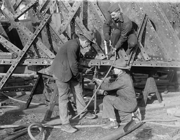 Workers at Shipyard, Alexandria, Virginia, USA, Harris & Ewing, 1919
