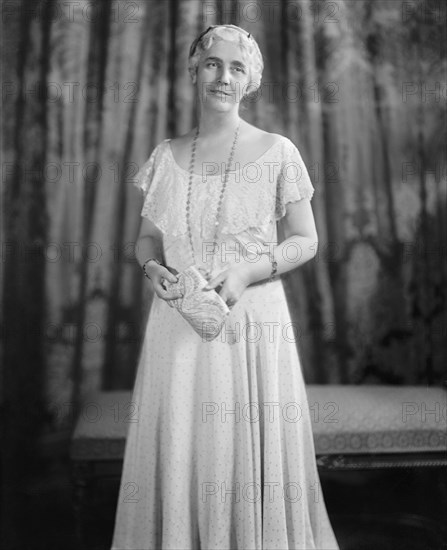 Lou Henry Hoover, wife of U.S. President Herbert Hoover, Portrait, Harris & Ewing, 1930