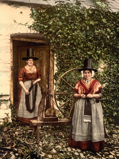 Welsh Spinners and Spinning Wheel, Wales, UK, Photochrome Print, Detroit Publishing Company, 1900