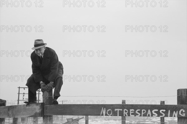 Trespasser, Steritz, Illinois, USA, Arthur Rothstein for Farm Security Administration (FSA), January 1939