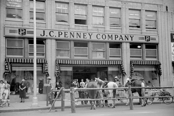 Street Scene, Billings, Montana, USA, Arthur Rothstein for Farm Security Administration (FSA), August 1939