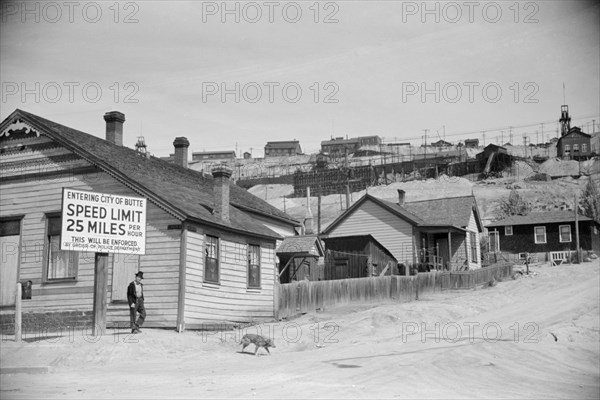 Entering Butte, Montana, USA, Arthur Rothstein for Farm Security Administration (FSA), July 1939