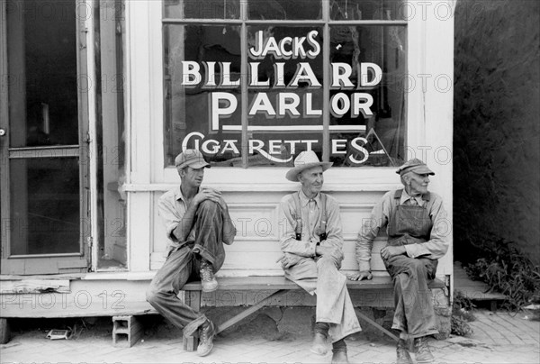 Farmers in Town, Collins, Iowa, USA, Arthur Rothstein for Farm Security Administration (FSA), September 1939