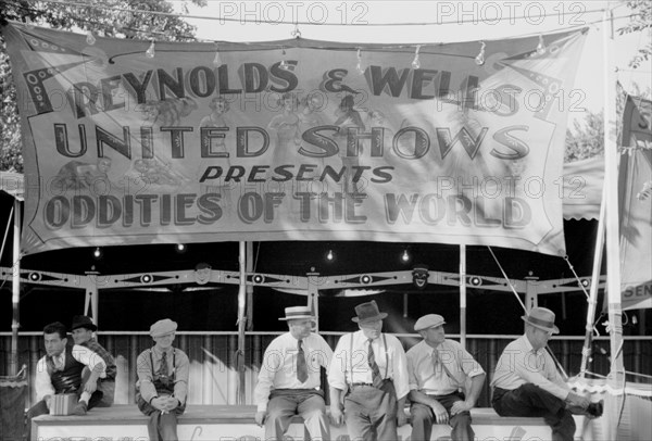 Show on Midway, Central Iowa 4-H Club Fair, Marshalltown, Iowa, USA, Arthur Rothstein for Farm Security Administration (FSA), September 1939