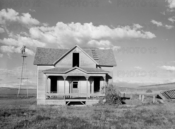 Abandoned Farmhouse after Unsuccessful Efforts to Make Crops Grow, Central Oregon, USA, Arthur Rothstein for Farm Security Administration (FSA), June 1936