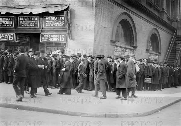 Crowd outside Metropolitan Opera House, New York City, New York, USA, Bain News Service, November, 12, 1914