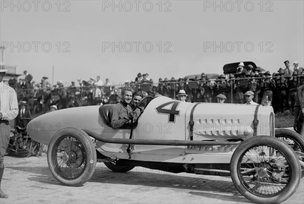 Ralph De Palma, Race Car Driver at Automobile Race, Sheepshead Bay Speedway, Long Island, New York, USA, Bain News Service, August 1917