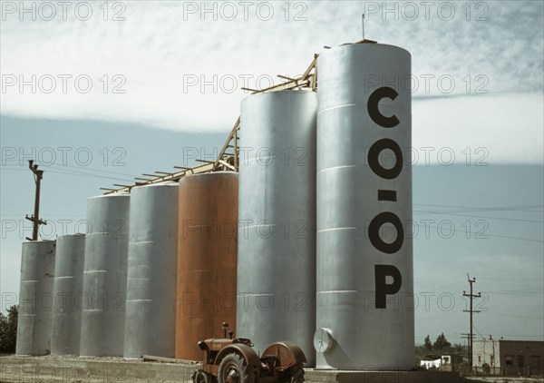 Grain Elevators, Caldwell, Ohio, USA, Russell Lee, July 1941