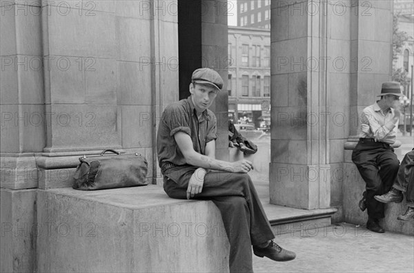 Transient Harvest Worker in Gateway District, Minneapolis, Minnesota, USA, Russell Lee, August 1937