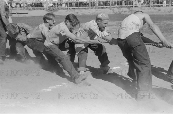 Boys' Tug of War, Fourth of July Celebration, Vale, Oregon, USA, Russell Lee, July 1941