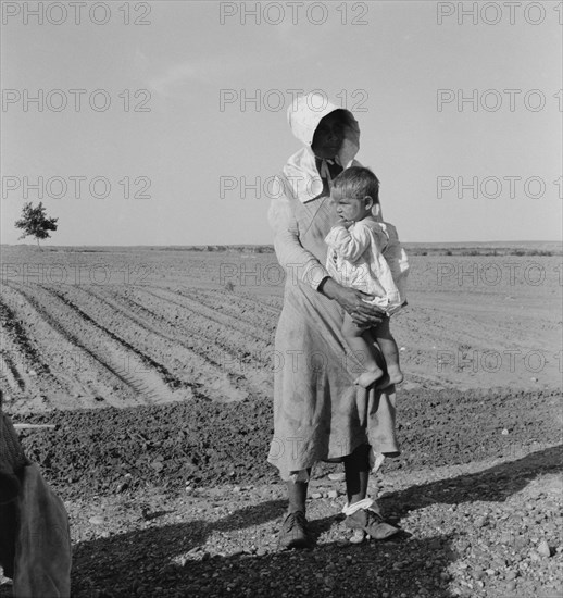 Mother and Child of Flood Refugee Family, near Memphis, Texas, USA, Dorothea Lange for Farm Security Administration, May 1937