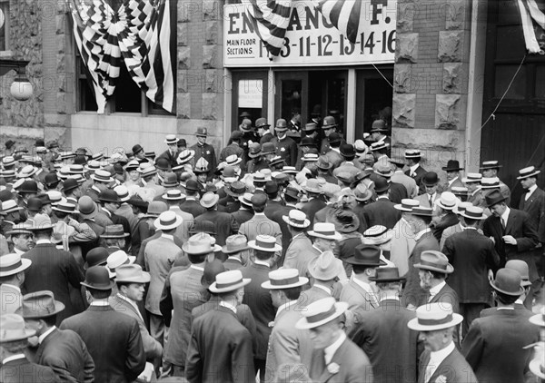 Crowd Standing at Entrance to Coliseum during Republican National Convention, Chicago, Illinois, USA, Bain News Service, June 1912