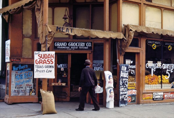 Seed and Feed Store, Lincoln, Nebraska, USA, John Vachon for Office of War Information, 1942