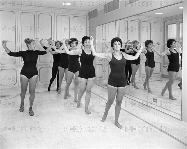 Gym Class, Helena Rubinstein Beauty Salon, Fifth Avenue, New York City, New York, USA, by Samuel H. Gottscho, September 1961