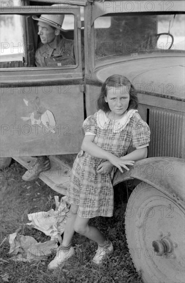 Arkansas Farmer and Daughter now Picking Fruit in Berrien County, Michigan, USA, John Vachon for Farm Security Administration, July 1940