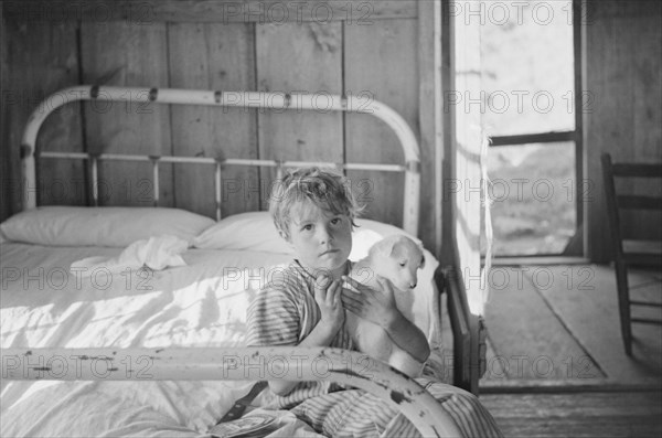 Sharecropper's Child, Pulaski County, Arkansas, USA, Ben Shahn for U.S. Resettlement Administration, September 1935