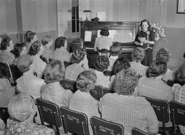 Women's Club, Southington, Connecticut, USA, Fenno Jacobs for Office of War Information, May 1942