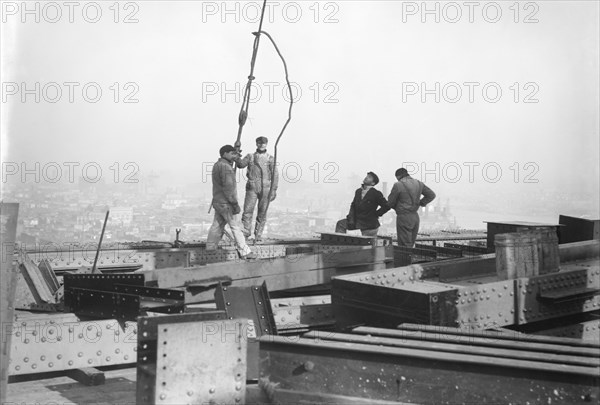 Construction Worker Working on 33rd Floor of Metropolitan Life Insurance Company Tower, New York City, New York, USA, Bain News Service, January 1908