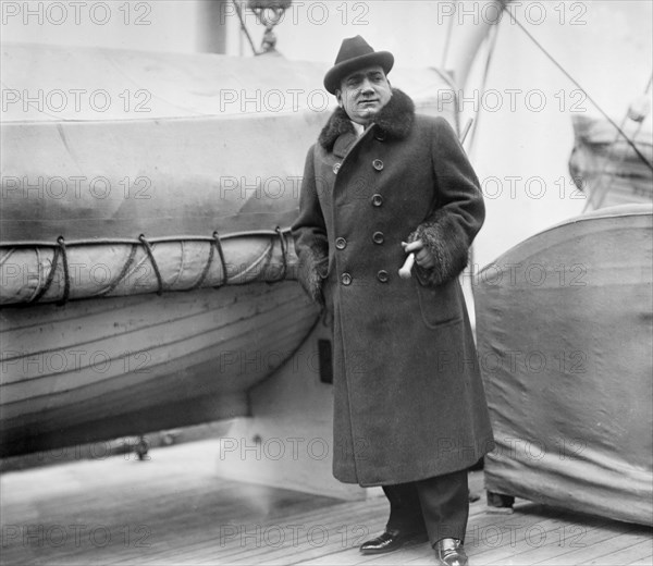 Enrico Caruso, Italian Operatic Tenor, Portrait, Bain News Service, 1913