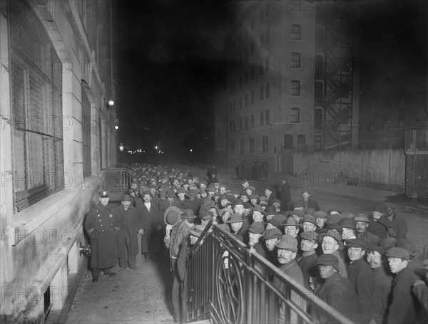 Homeless People Waiting for Doors to Open, Municipal Lodging House, East 25th Street, New York City, New York, USA, Bain News Service, January 1911