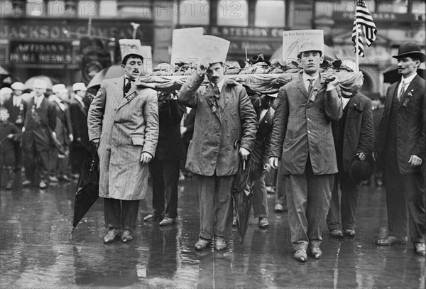 Bakers Carrying Float of Loaf of Bread, May Day Parade, New York City, New York, USA, Bain News Service, May 1, 1909