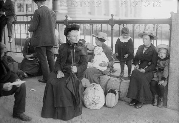 Arrival of Dutch Immigrant Family, Ellis Island, New York City, New York, USA, Bain News Service, 1920