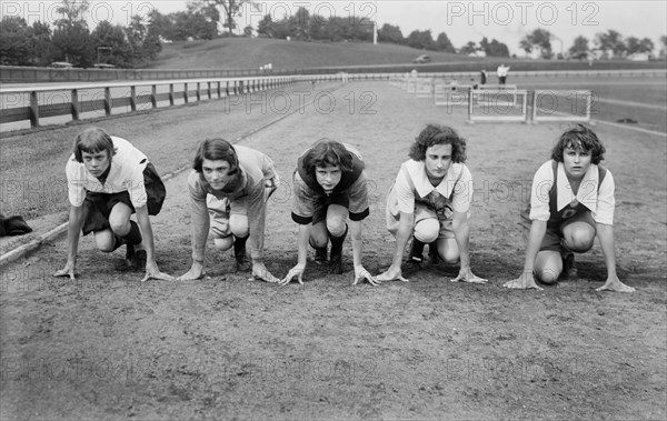 U.S. Female Track and Field Athletes, Elizabeth Stine, Camile Sabie, Maybelle Gilliland, Florieda Batson, Janet Snow, Portrait in Newark, New Jersey, USA, Prior to Participating in Women's World Games in Paris France, the First International Track and Field Competition for Women, Bain News Service, July 1922
