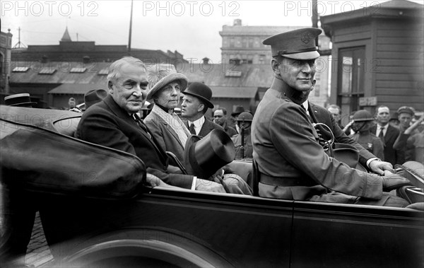 U.S. President Warren G. Harding and First Lady, Florence Kling Harding, Portrait in Backseat of Car, enroute to Military Funeral, Washington DC, USA, Bain News Service, May 1921