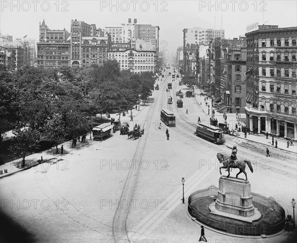 Union Square, New York City, New York, USA, Detroit Publishing Company, 1900