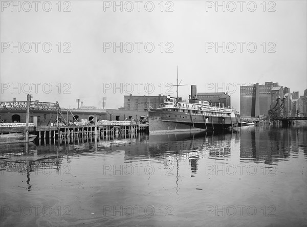 C&B Line Freight Docks, Buffalo, New York, USA, Detroit Publishing Company, 1905